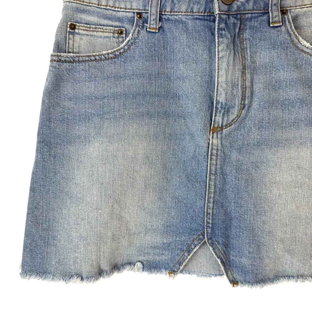 Urban Outfitters BDG Cutoff‎ Denim Mini Skirt Light Wash Raw Hem Medium